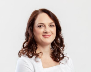 Janja Šmid Vauhnik, Dr. Med.