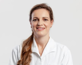 Katarina Pezdevšek, Dr. Med.