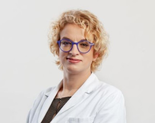 Petra Šket, Dr. Med.