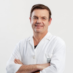 Sandi Poteko, Dr. Med.